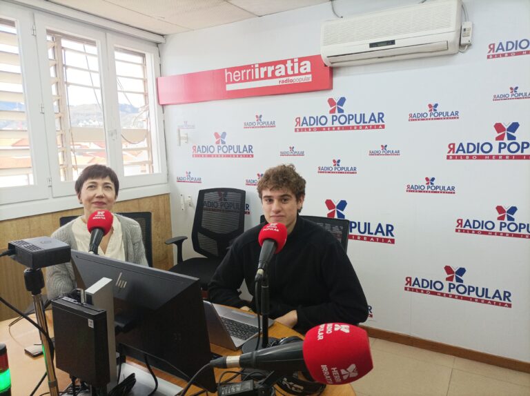 2026-03-09-Silvia-y-Jagoba-en-la-radio-1