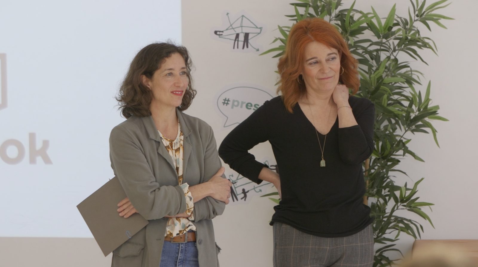 Dos participantes de PrESStatzen durante una sesión del programa de impulso empresarial de REAS Euskadi